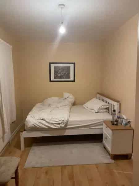 4+ Bedroom Family Home Wheelchair Accessible Wet Room Stairlift Large Garden