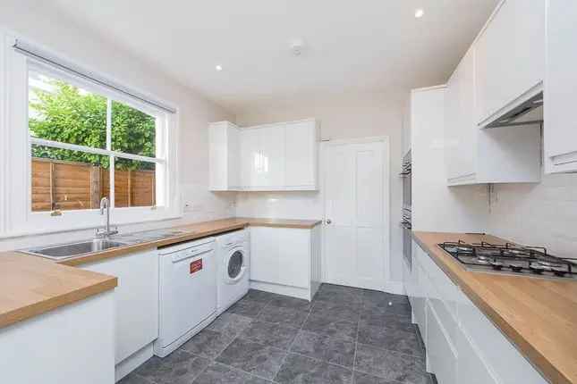 Four Double Bedroom House to Rent in Fulham SW6