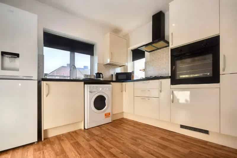 Two Bedroom Apartment Horbury First Time Buyer Off Road Parking Garden