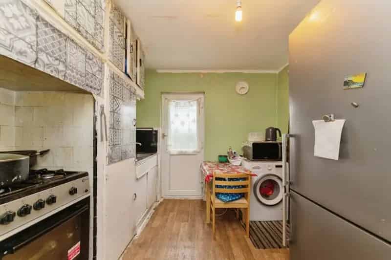 One Bedroom Maisonette Near Harrow & Wealdstone Station