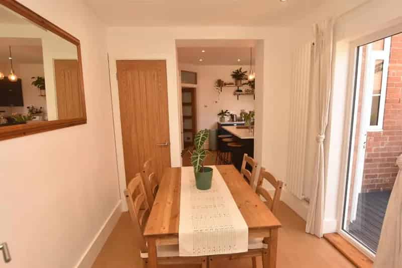 3 Bed Mid-Terraced House for Sale