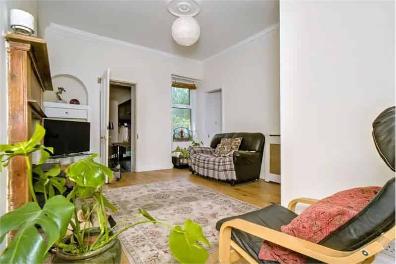 3 Bed Semi Detached House with 3 Reception Rooms Bonnyrigg