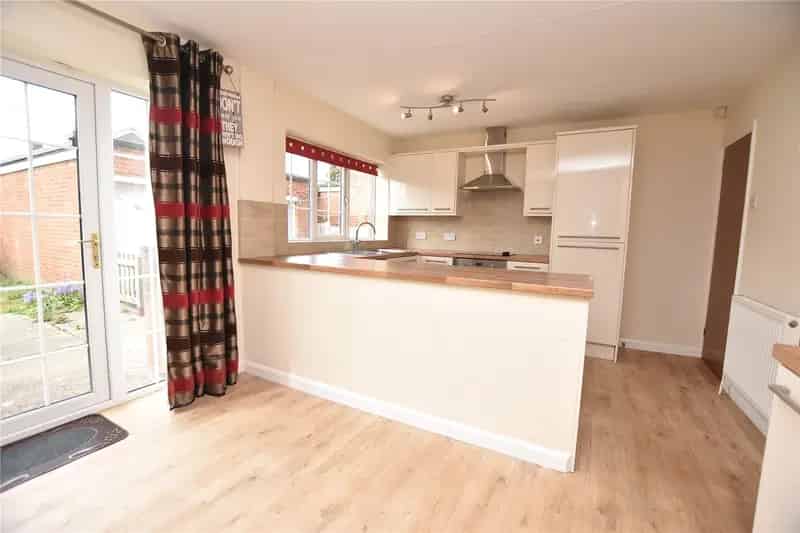 4 Bed Detached House East Leeds