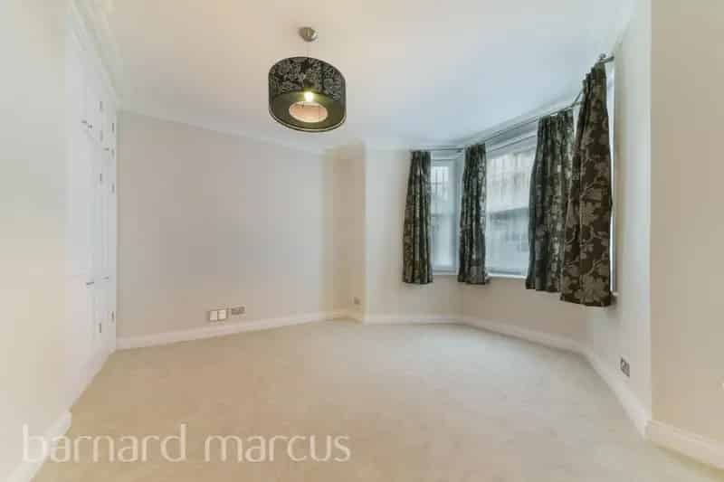 Spacious 2-Double Bed Apartment with Garden Access - Pet Friendly