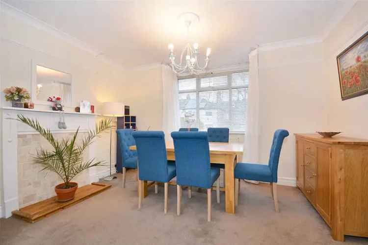 House For Sale in Leeds, England