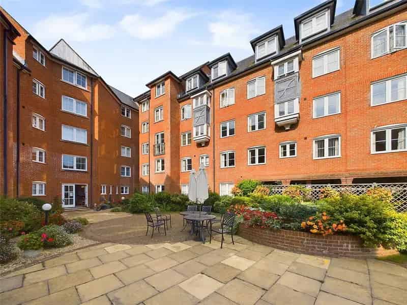 1 Bedroom Apartment for Sale