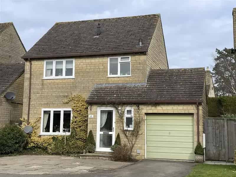 3 Bedroom Detached House for Sale