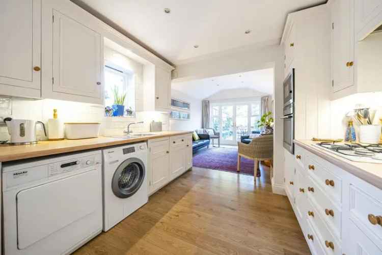 House For Sale in London, England