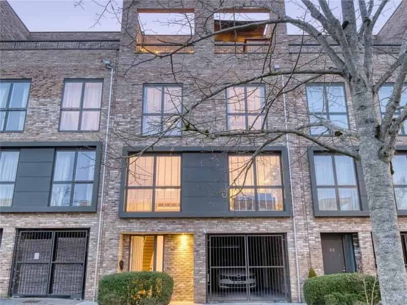 4 Bedroom Terraced House to Rent