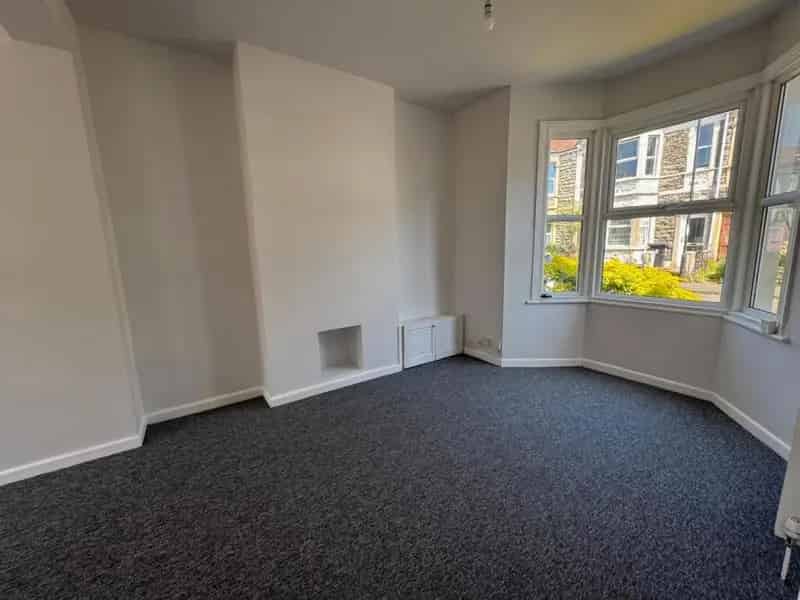 2 bedroom terraced house