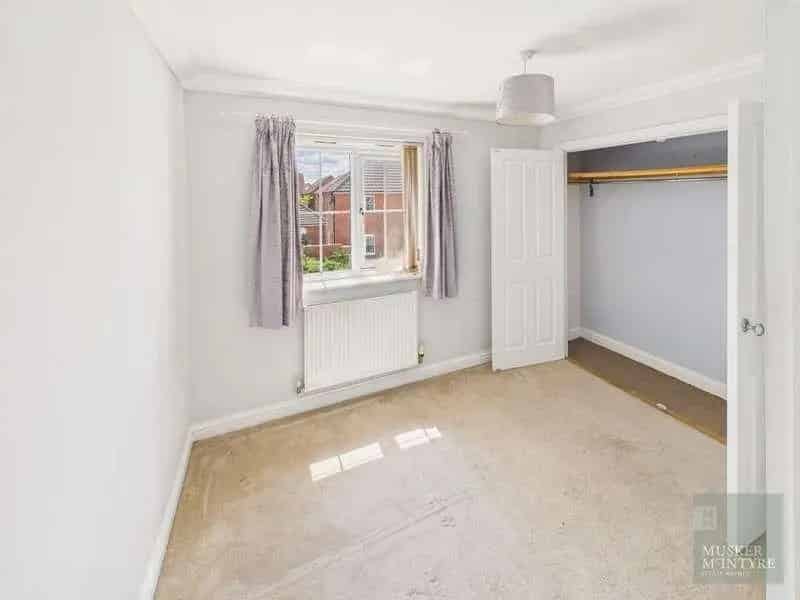 3 Bed Semi-Detached House For Sale