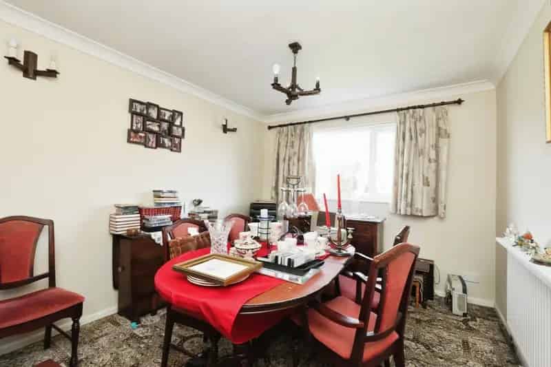 Four Bedroom Semi Detached House Worksop