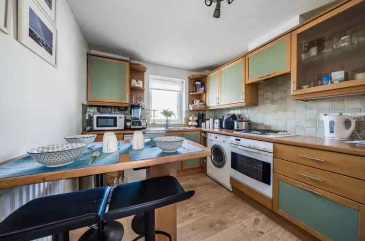 3 Bedroom Waterfront Apartment For Sale