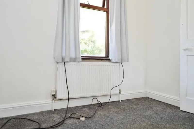 3 Bed Semi-Detached House For Sale - Requires Updating