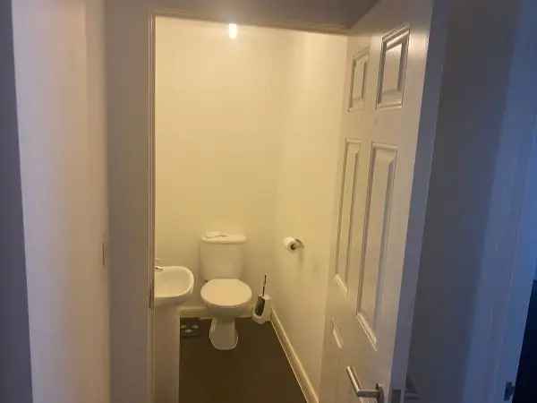 House For Rent in Sheffield, England