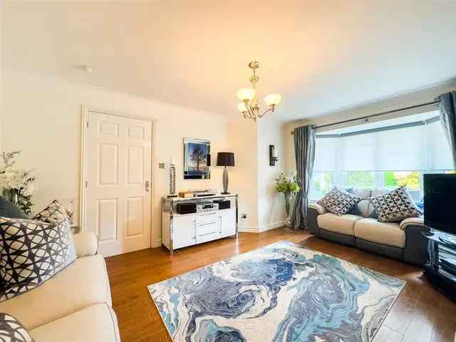 4 Bedroom Detached House for Sale West Craigs