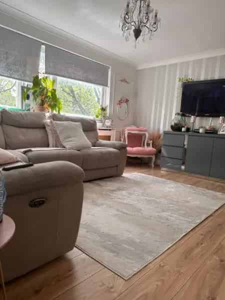 2 Bed Maisonette SE5 Private Balcony Large Kitchen All Inclusive Rent