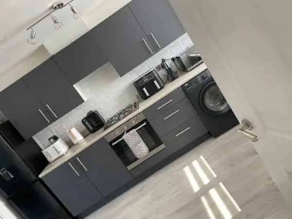 3 Bed Semi Detached House New Carpets and Flooring Double Driveway