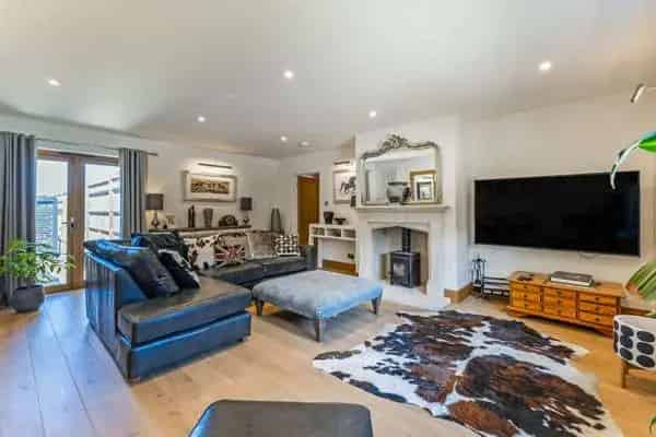 Guildenhurst Stud 8-Acre Equestrian Estate Luxury Family Home