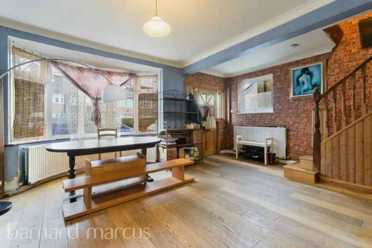 Three Bedroom Semi-Detached Home Isleworth