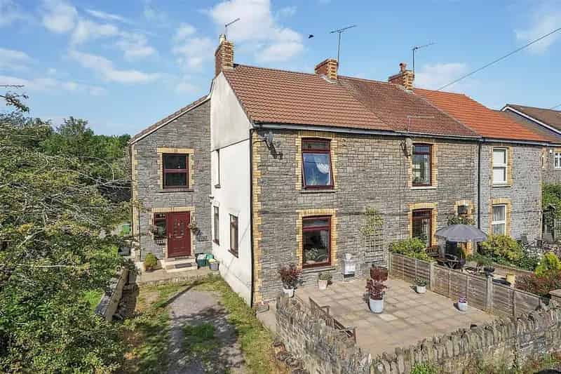 4 Bedroom End of Terrace House for Sale