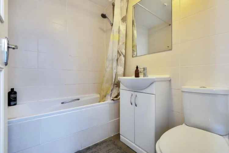 Clapham Brixton Border Flat Two Double Bedrooms Modern Open Plan Kitchen