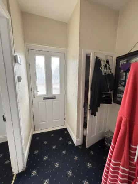 3 Bedroom Semi-Detached House Near Shops and Schools