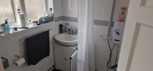 Spacious Bungalow with New Shower and Kitchen - Quiet Location