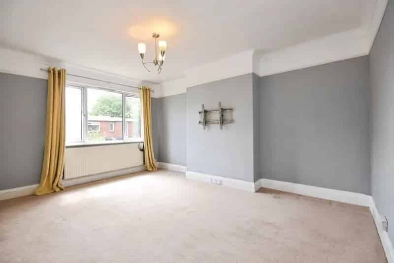Spacious Maisonette with Private Garden Near Chelmsford