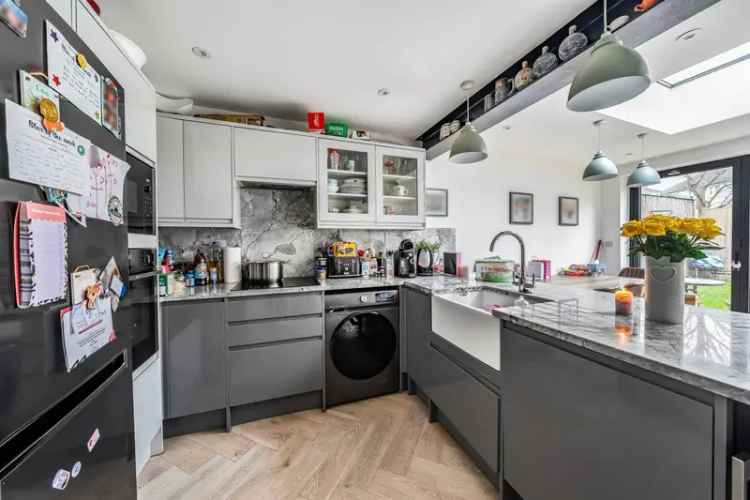 3 Bed Family Home Near High Barnet Tube Station