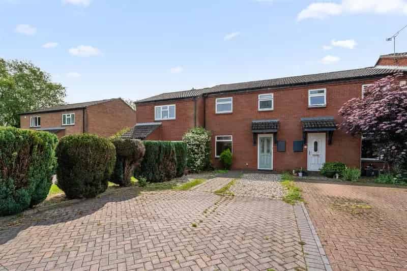 3 Bedroom Terrace House for Sale Monkspath Solihull