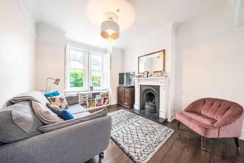 Victorian Family Home Three Double Bedrooms No Chain
