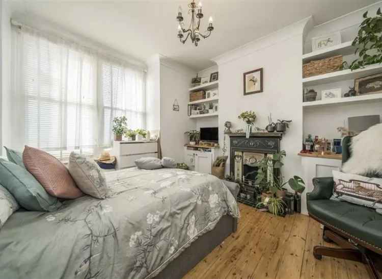 Spacious 2 Double Bedroom Maisonette with Large Garden