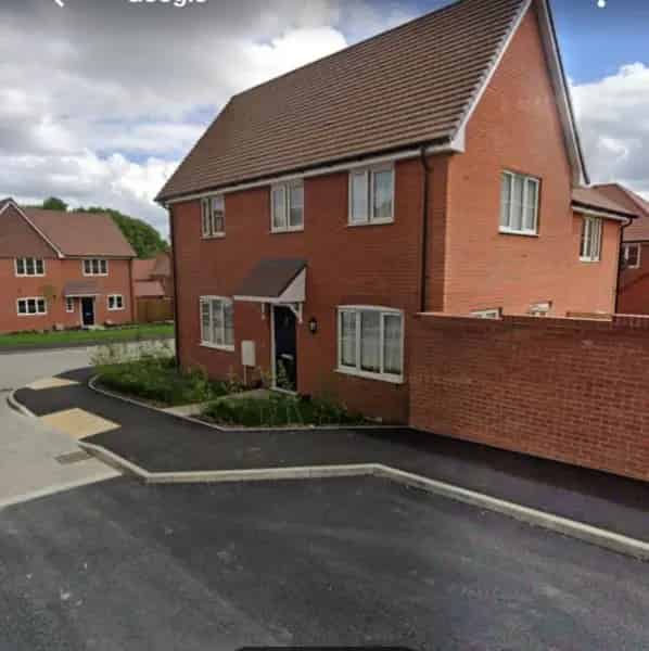 2 Year Old Semi Detached House Near Southampton