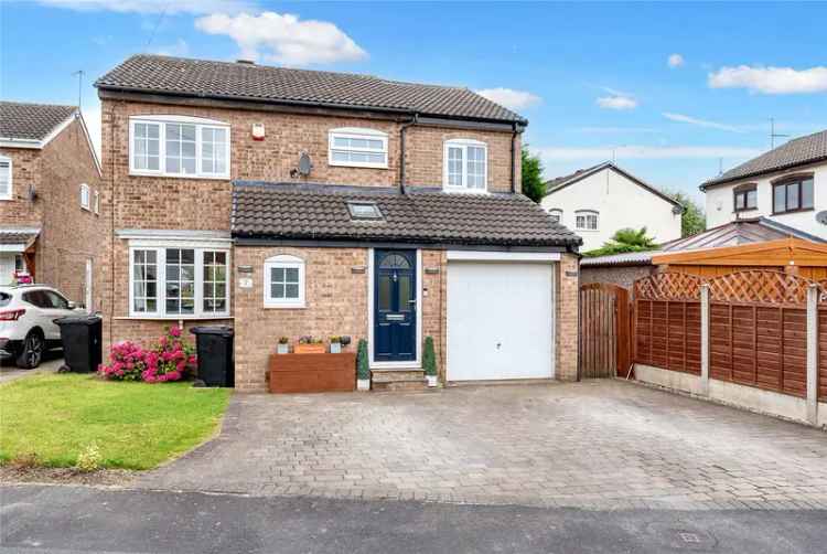 House For Sale in Leeds, England