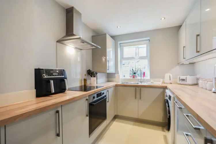 2 Bedroom House For Sale Near Starbeck Station