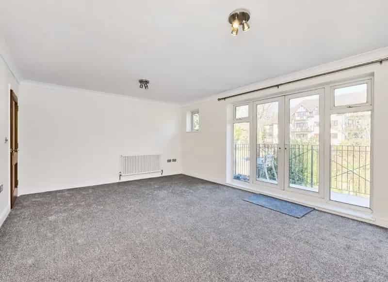 Flat For Sale , Copers Cope Road, London, England
