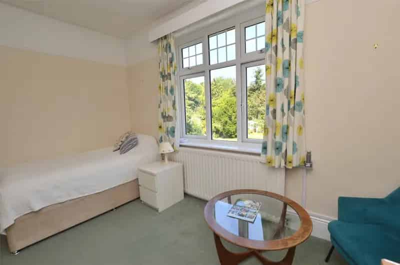 Retirement Studio Apartment for Over 65s Reigate