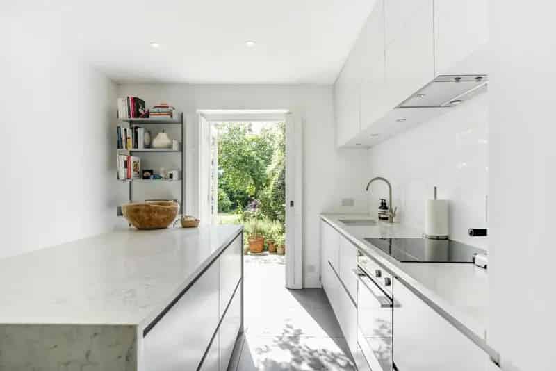 1338 Sq Ft 2 Bed 2 Bath Apartment with 90 Ft Private Garden