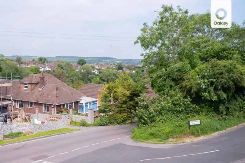 3 Bedroom Detached House for Sale in Withdean