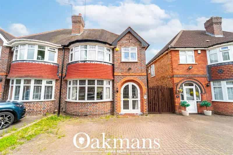 3 Bedroom Semi-Detached House for Sale in Birmingham