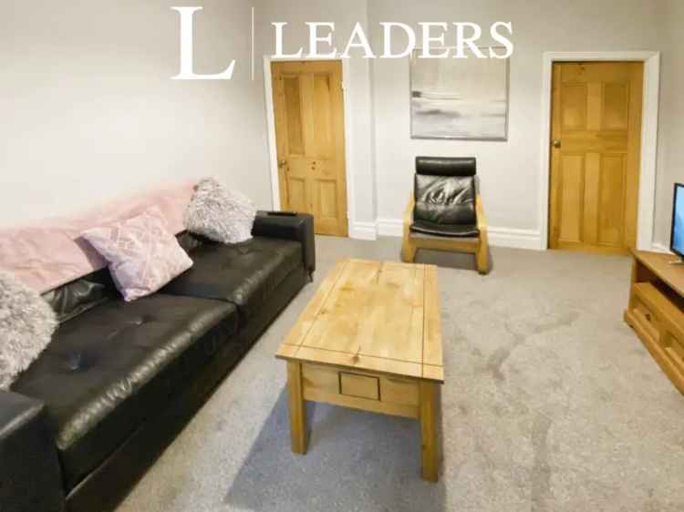 4 bedroom terraced house to rent