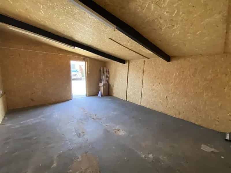 Secure Storage Unit To Let Baddow Antiques Centre