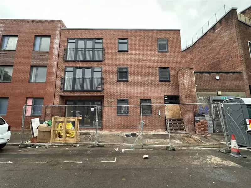 2 Bedroom Flat to Rent
