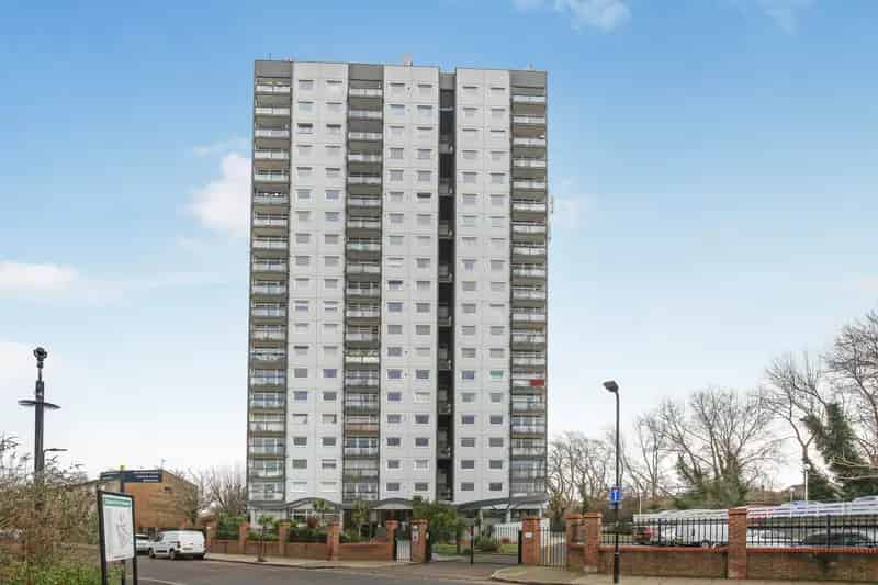 2 Bedroom Apartment House to Rent
