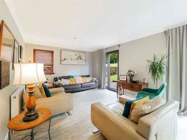 3 Bedroom Detached House for Sale in Gourock