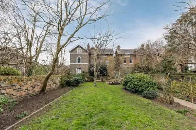 Family Home for Sale in Kidbrooke Park Road
