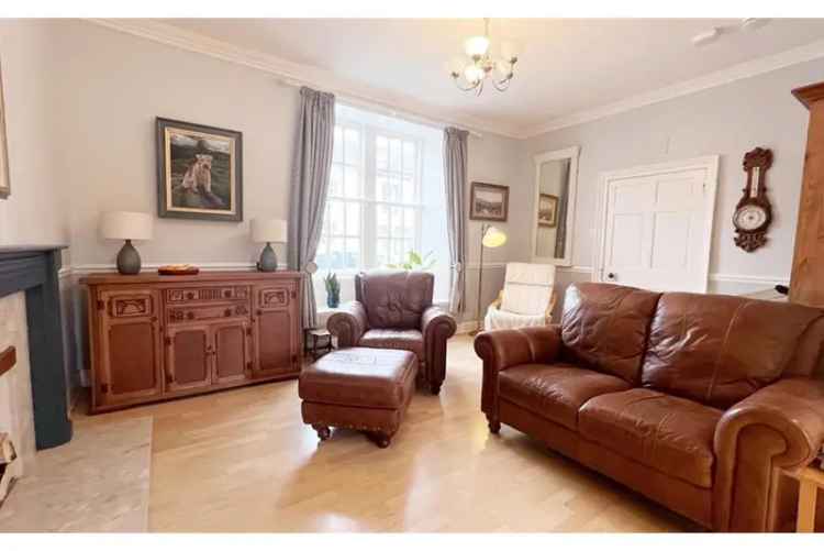 3 Bed House - Terraced with 2 Reception Rooms