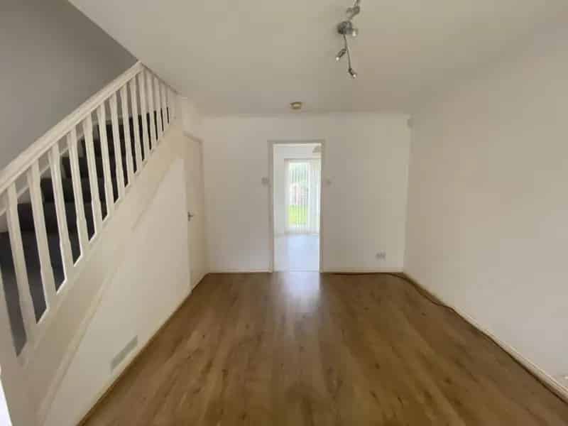 2 bedroom House
 To Let