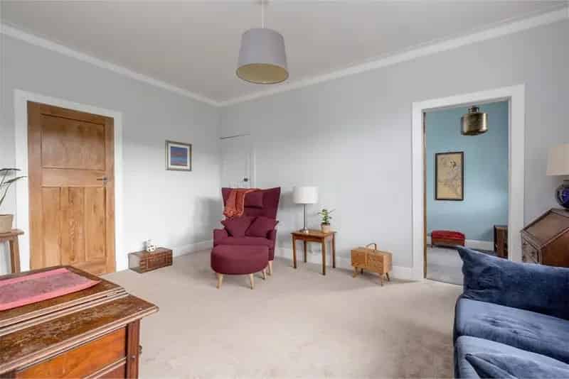 2 Bed Flat Comely Bank Stockbridge Edinburgh